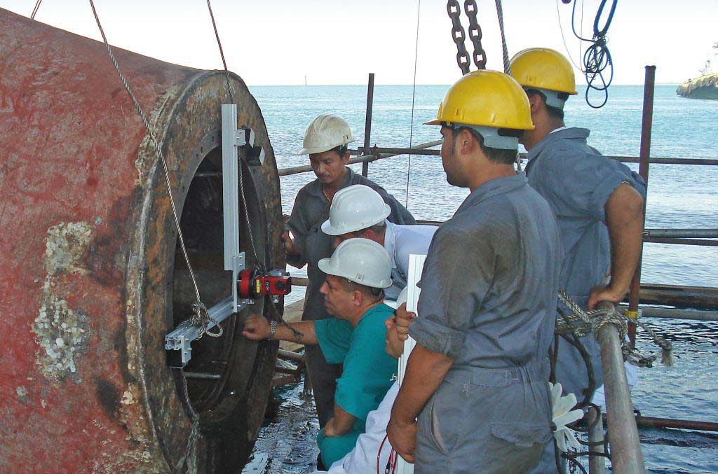 鐵路機(jī)車柴油機(jī)曲軸孔同心度對(duì)中心